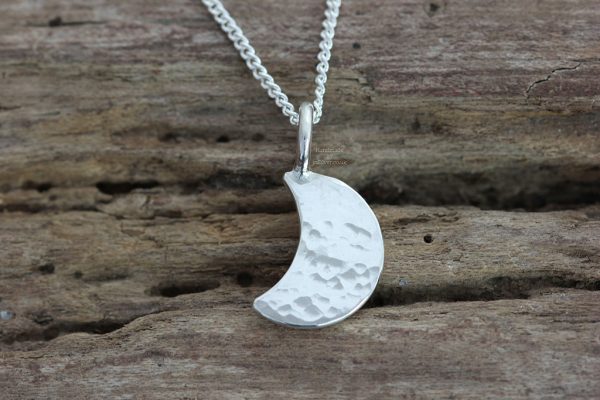 Glitter hammered waxing moon pendant
