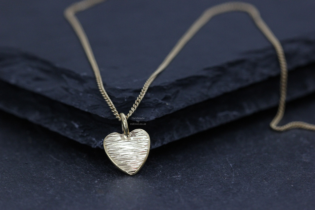 Line Hammered Heart Pendant Gold Vermeil