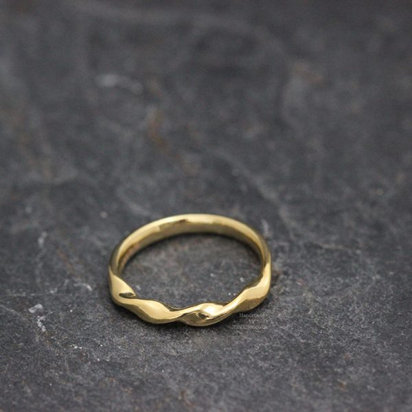 Partial Ribbon Twist Ring Gold Vermeil